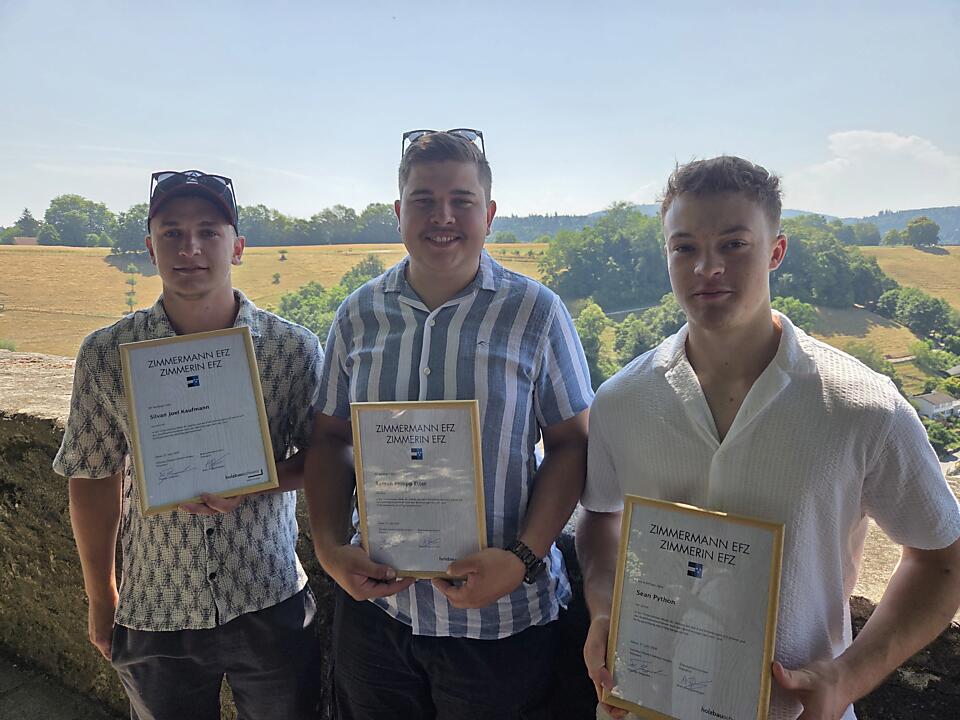 Diplomfeier Zimmermann EFZ 2026 Schloss Lenzburg Aargau
